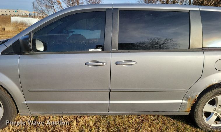 image for item OH9376 2013 Dodge Grand Caravan van