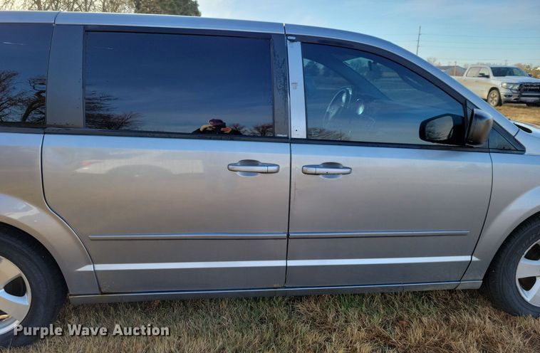image for item OH9376 2013 Dodge Grand Caravan van