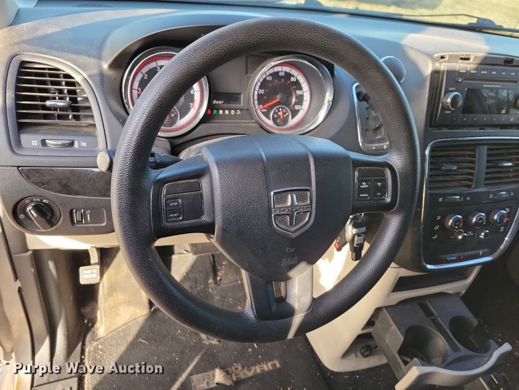 image for item OH9376 2013 Dodge Grand Caravan van