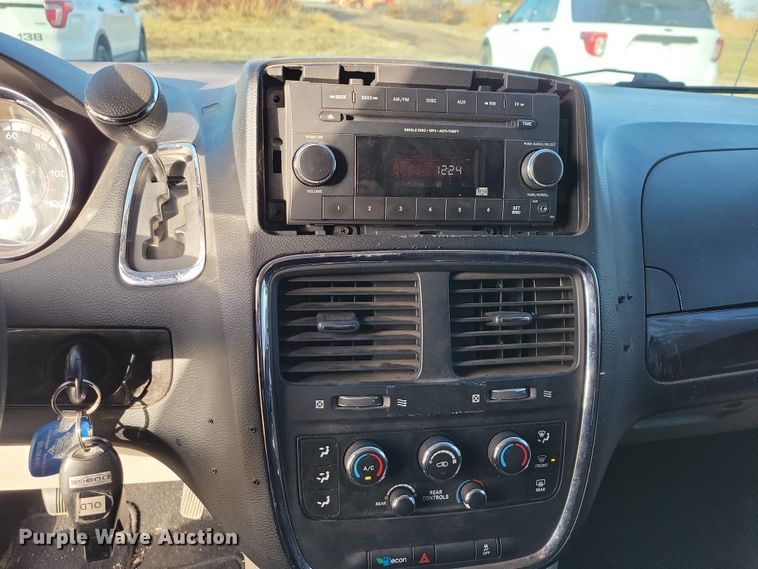 image for item OH9376 2013 Dodge Grand Caravan van