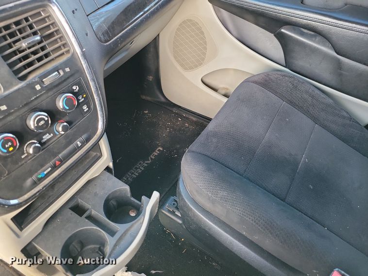 image for item OH9376 2013 Dodge Grand Caravan van