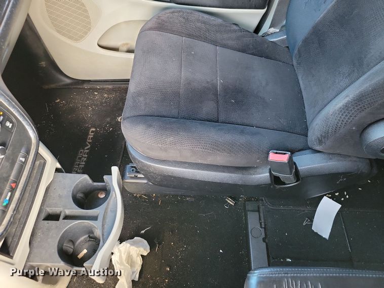 image for item OH9376 2013 Dodge Grand Caravan van