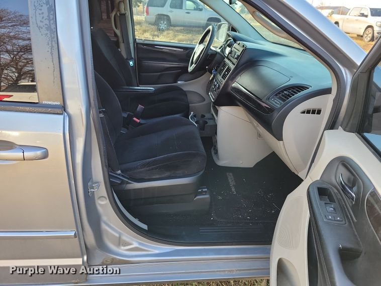 image for item OH9376 2013 Dodge Grand Caravan van