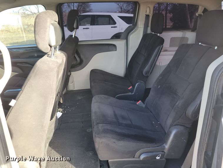 image for item OH9376 2013 Dodge Grand Caravan van