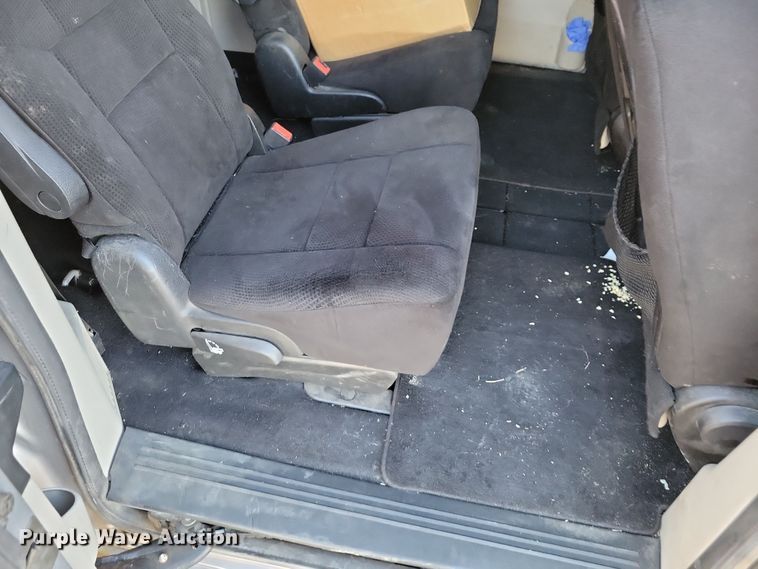 image for item OH9376 2013 Dodge Grand Caravan van