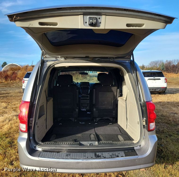 image for item OH9376 2013 Dodge Grand Caravan van