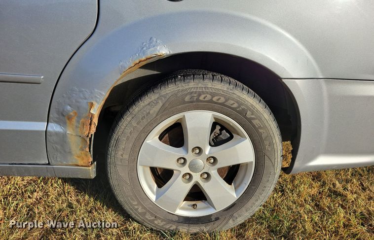 image for item OH9376 2013 Dodge Grand Caravan van