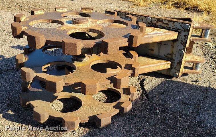 image for item OH9386 Excavator compaction wheel