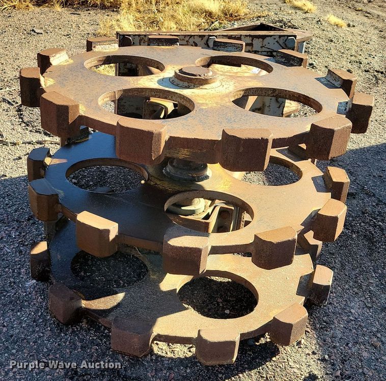 image for item OH9386 Excavator compaction wheel