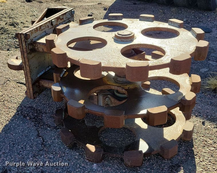 image for item OH9386 Excavator compaction wheel