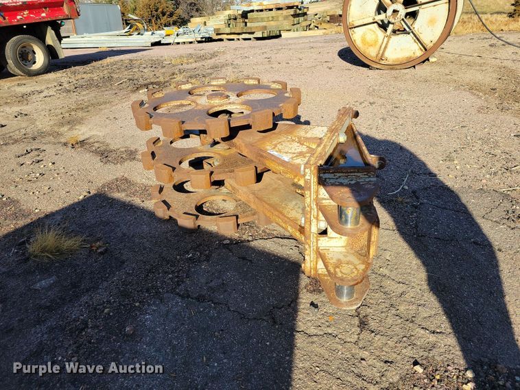 image for item OH9386 Excavator compaction wheel