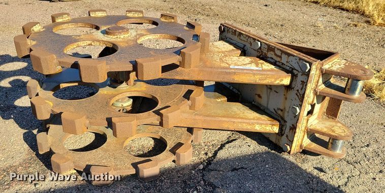 image for item OH9386 Excavator compaction wheel