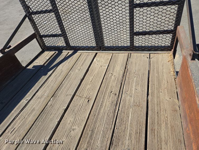 image for item YA0101 1999 Carson utility trailer