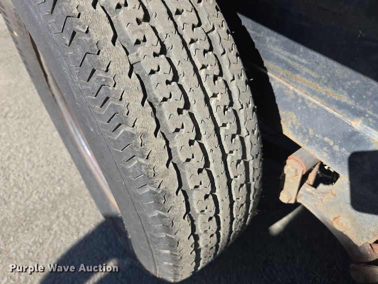 image for item YA0101 1999 Carson utility trailer