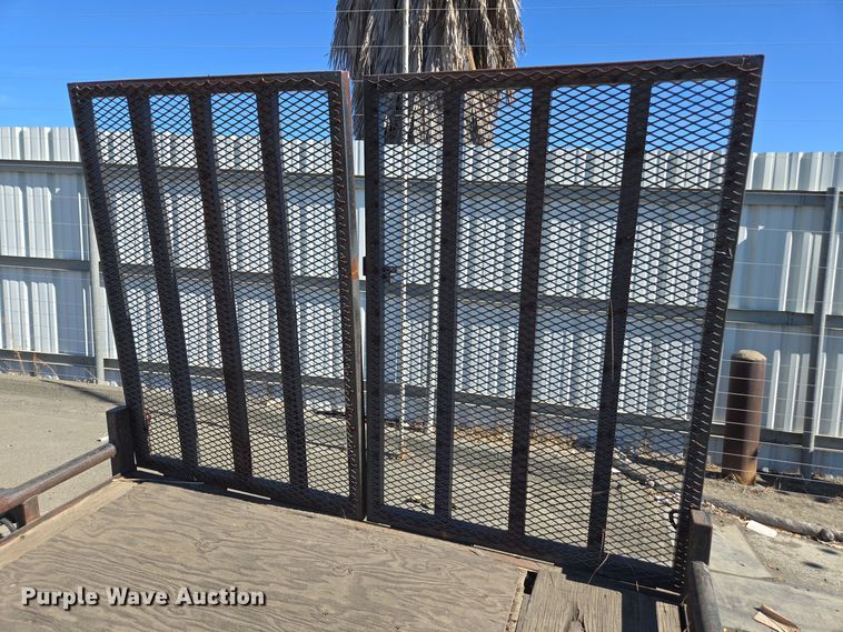 image for item YA0102 2007 Carson utility trailer