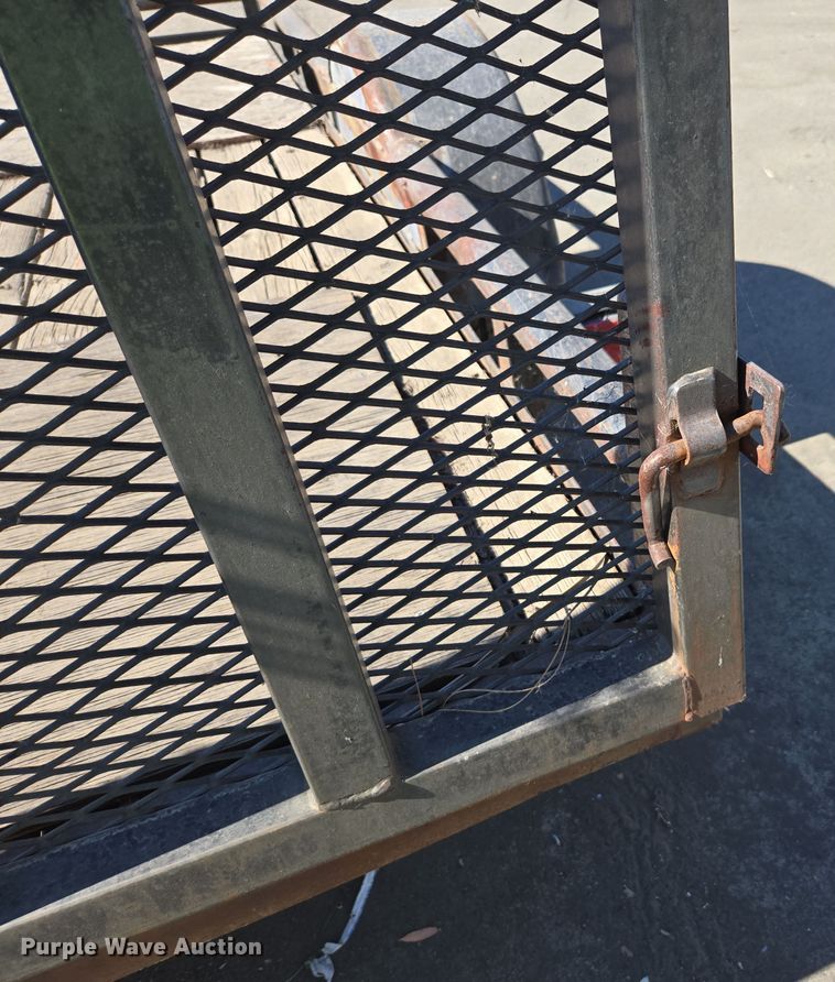 image for item YA0102 2007 Carson utility trailer