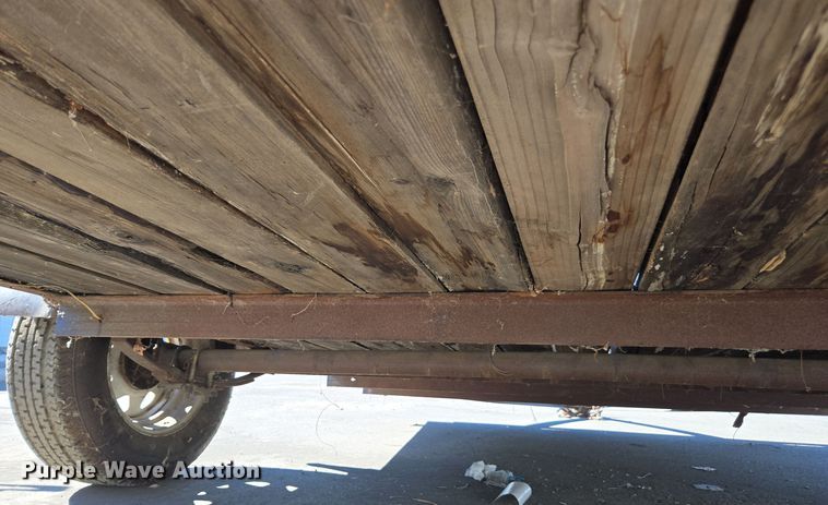 image for item YA0102 2007 Carson utility trailer