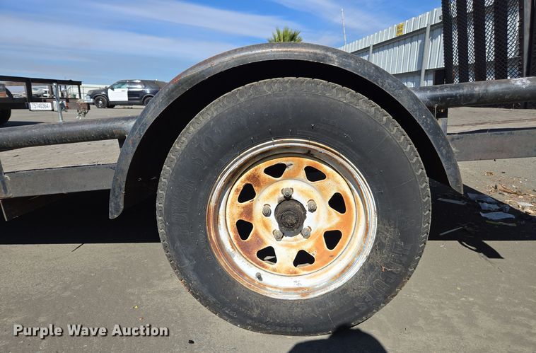 image for item YA0102 2007 Carson utility trailer