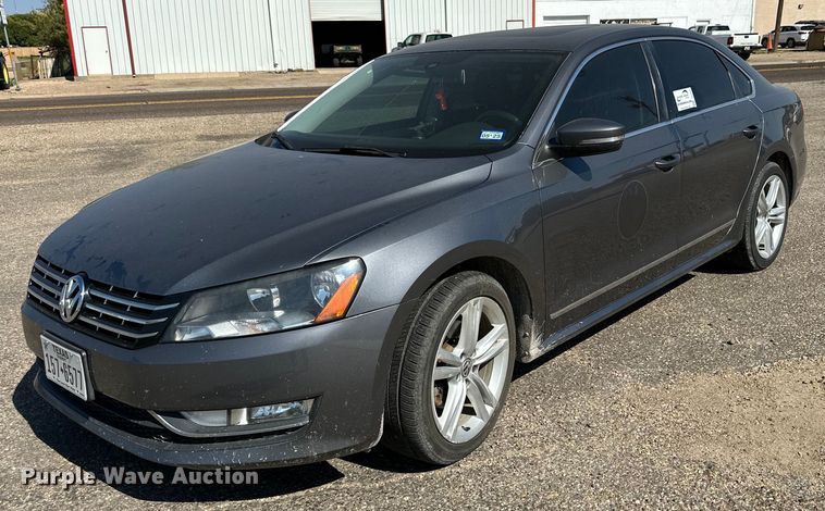 image for item DD3361 2013 Volkswagen  Passat  