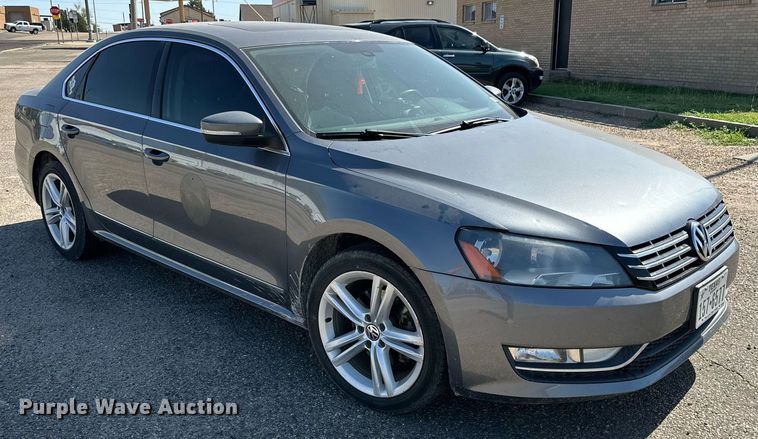 image for item DD3361 2013 Volkswagen  Passat  