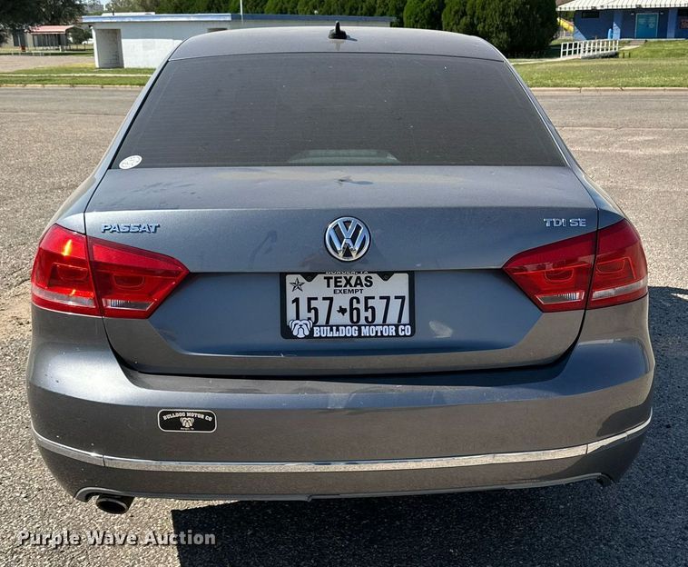 image for item DD3361 2013 Volkswagen  Passat  