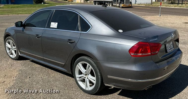 image for item DD3361 2013 Volkswagen  Passat  