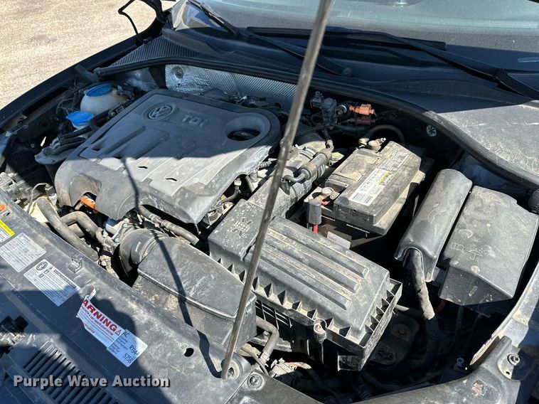 image for item DD3361 2013 Volkswagen  Passat  