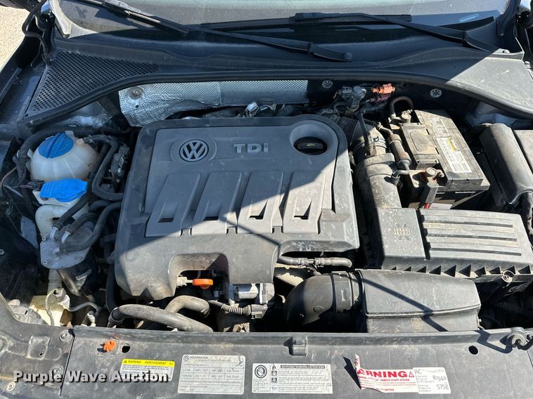 image for item DD3361 2013 Volkswagen  Passat  