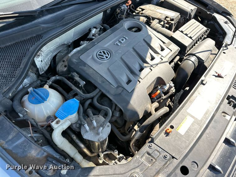 image for item DD3361 2013 Volkswagen  Passat  