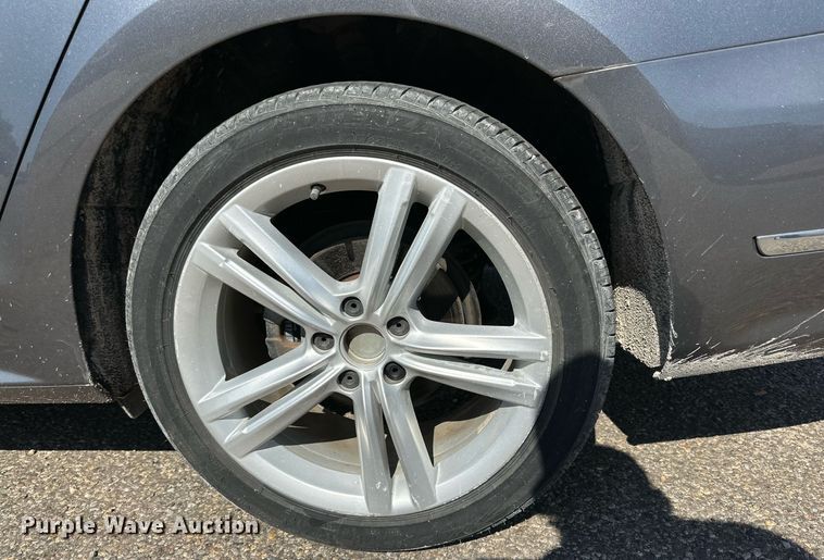 image for item DD3361 2013 Volkswagen  Passat  