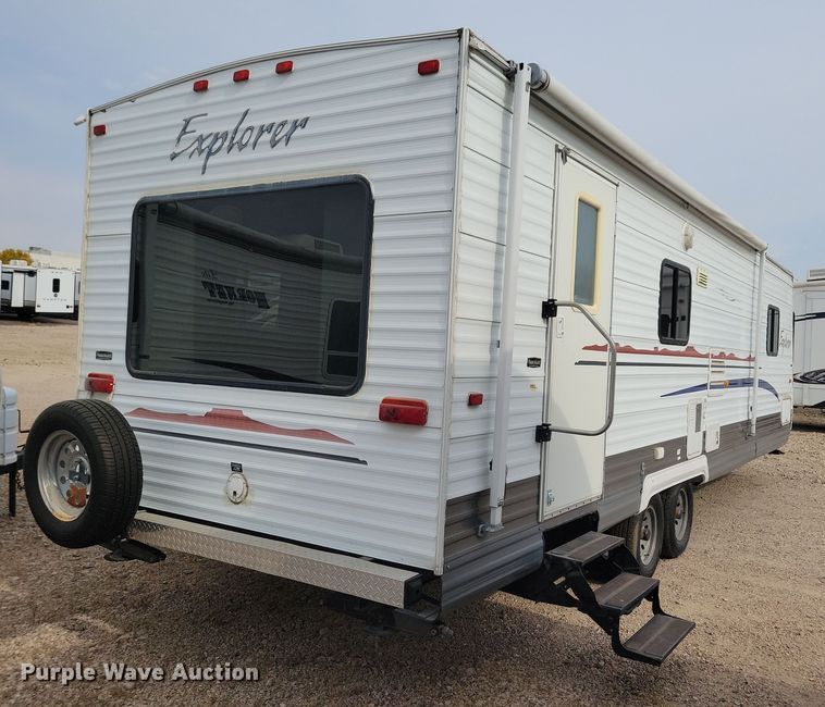 image for item DN3587 2005 Frontier  Explorer M315 camper