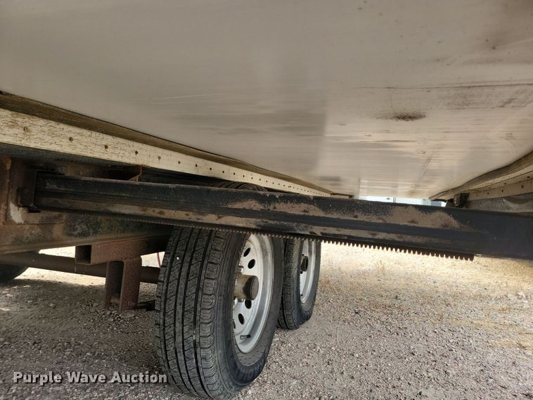 image for item DN3587 2005 Frontier  Explorer M315 camper