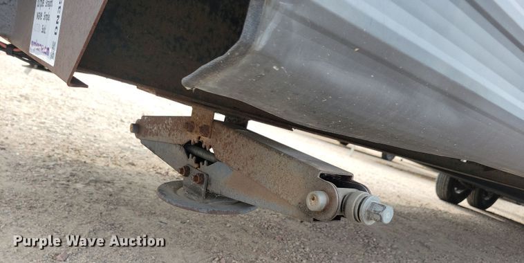 image for item DN3587 2005 Frontier  Explorer M315 camper