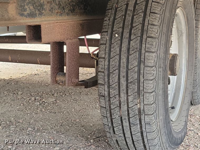 image for item DN3587 2005 Frontier  Explorer M315 camper