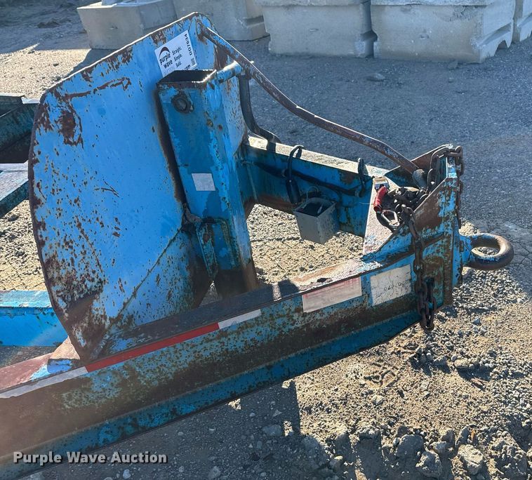 image for item DO7634 2004 Belshe T18 equipment trailer