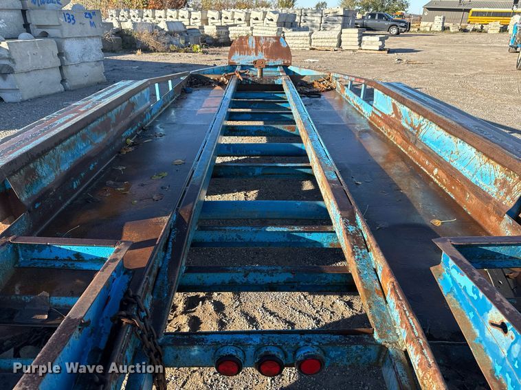 image for item DO7634 2004 Belshe T18 equipment trailer