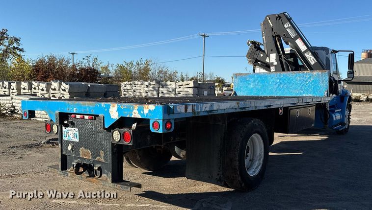 image for item DO7637 2004 International 4300 crane truck