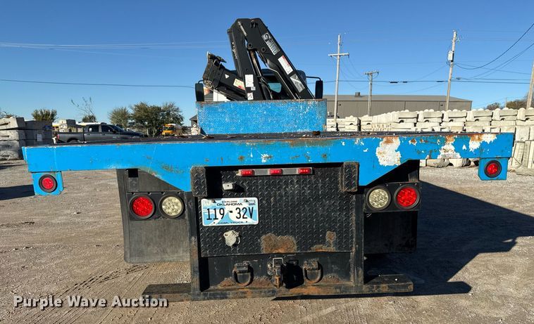 image for item DO7637 2004 International 4300 crane truck