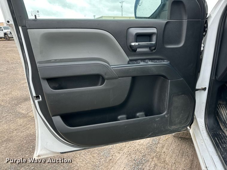 image for item DP5948 2018 Chevrolet Silverado 1500 Double Cab pickup truck