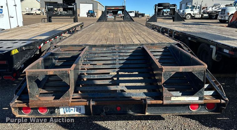 image for item DP5990 2001 PJ Trailers  equipment trailer