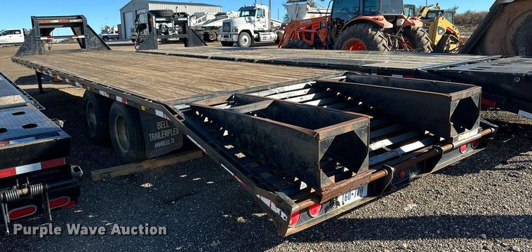 image for item DP5990 2001 PJ Trailers  equipment trailer