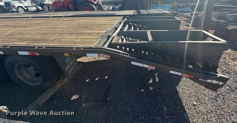 image for item DP5990 2001 PJ Trailers  equipment trailer