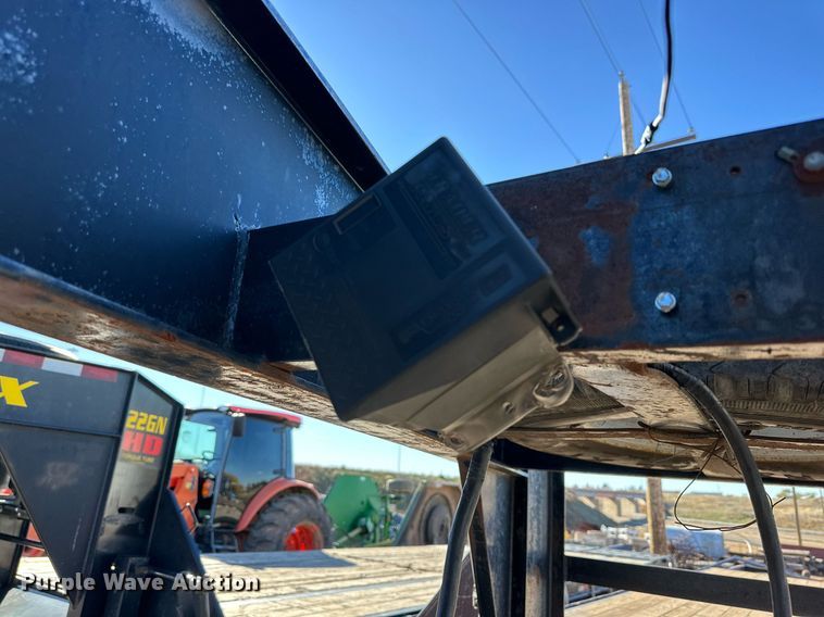 image for item DP5990 2001 PJ Trailers  equipment trailer