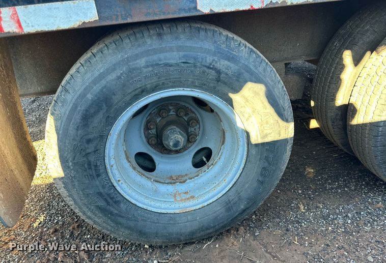 image for item DP5990 2001 PJ Trailers  equipment trailer