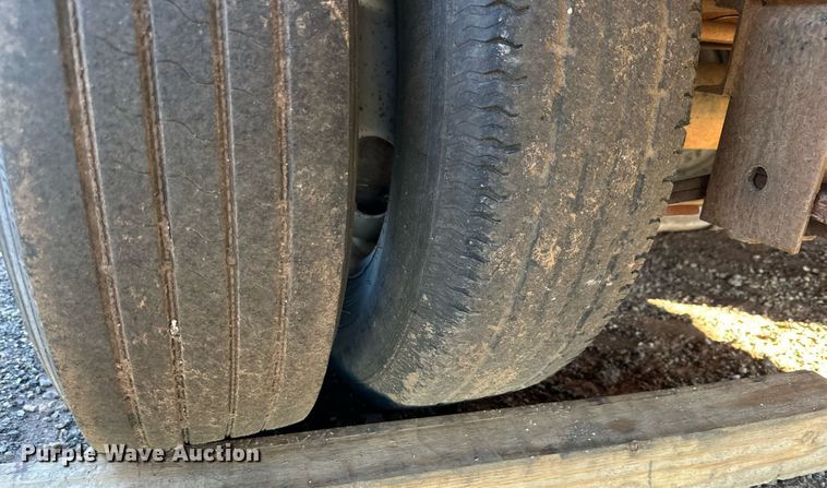 image for item DP5990 2001 PJ Trailers  equipment trailer