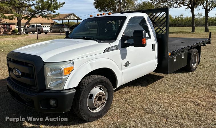 image for item DP6005 2016 Ford F350 Super Duty flatbed pickup truck