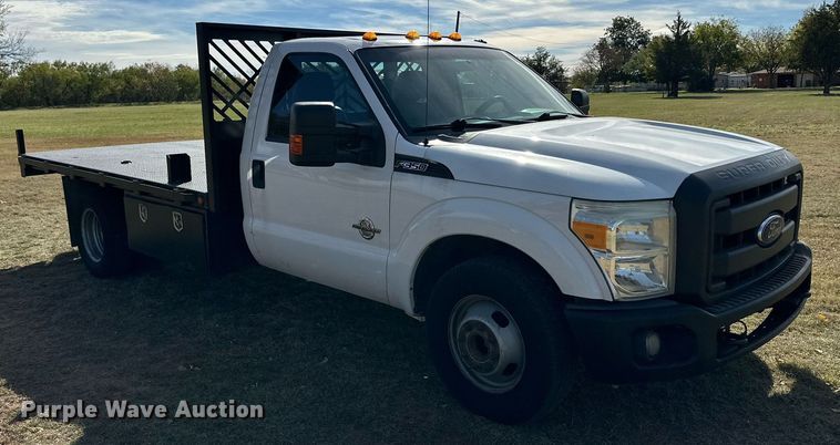 image for item DP6005 2016 Ford F350 Super Duty flatbed pickup truck