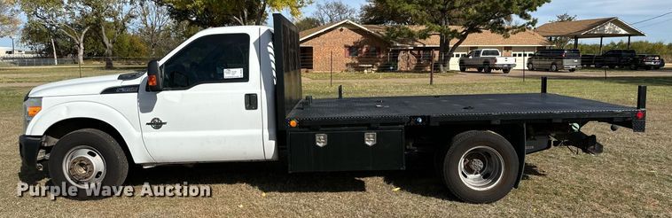image for item DP6005 2016 Ford F350 Super Duty flatbed pickup truck