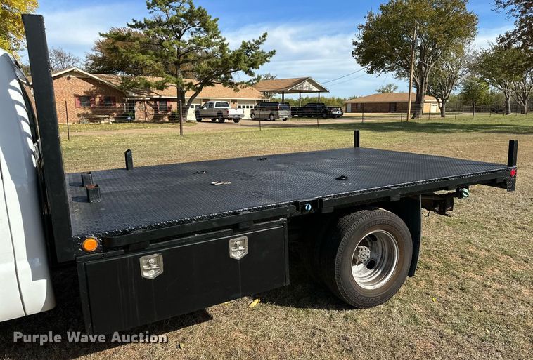 image for item DP6005 2016 Ford F350 Super Duty flatbed pickup truck