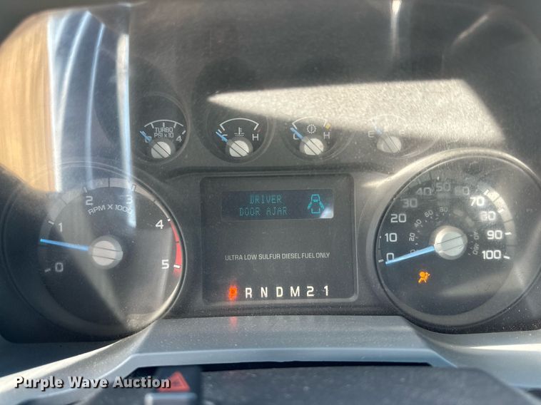 image for item DP6005 2016 Ford F350 Super Duty flatbed pickup truck